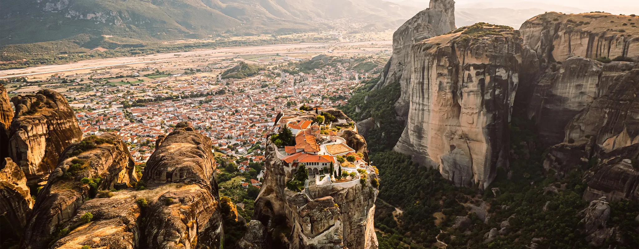 Private Meteora Tour Services group photo with guide